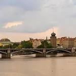 Διαμέρισμα Bright Bohemian River *