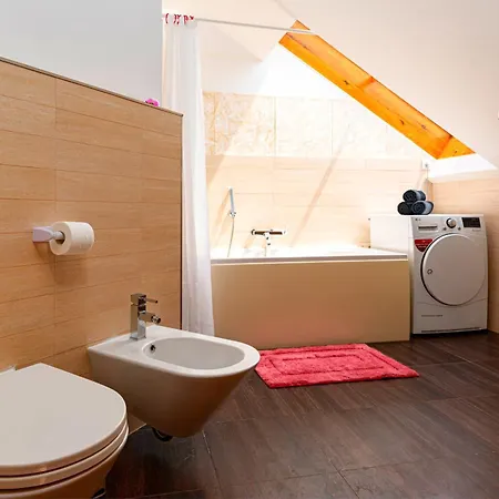 아파트 Bright Bohemian River *