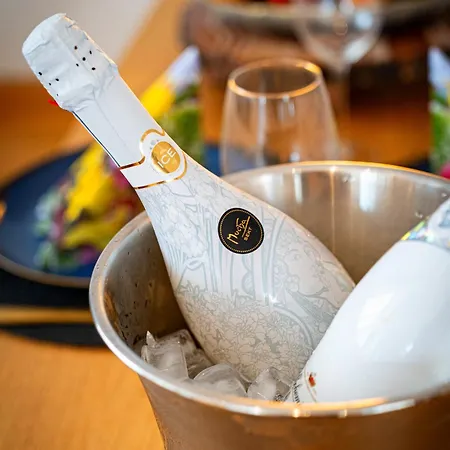 아파트 Bright Bohemian River