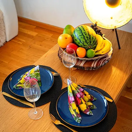 Apartment Bright Bohemian River