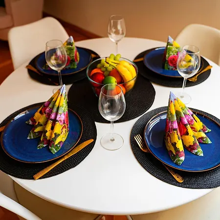 Bright Bohemian River 아파트