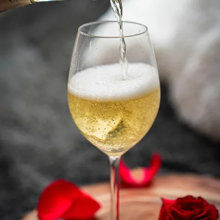 아파트 Bright Bohemian River