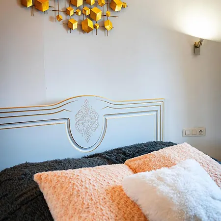 아파트 Bright Bohemian River *